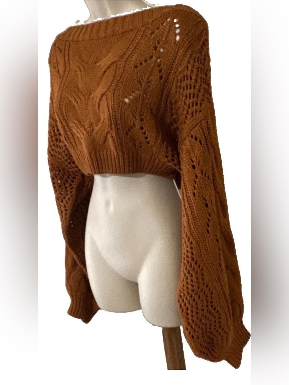 Hera Collection Women’s Cream Cable Knit Boat Neck Cropped Sweater Size L